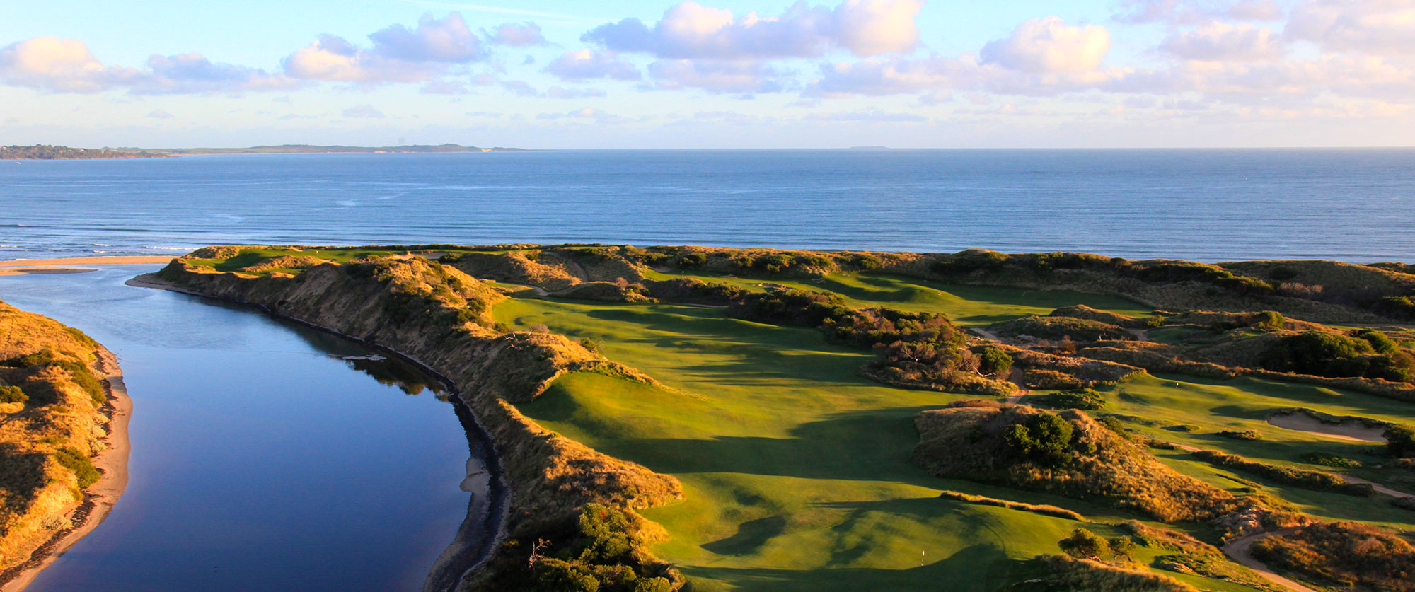 D177-hero-australia-tasmania-barnbougle-dunes-lost-farm-top-golf-course-2000x837.jpg