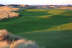 18th hole at Barnbougle Dunes - Barnbougle Dunes - Golf Travel in New Zealand and Australia