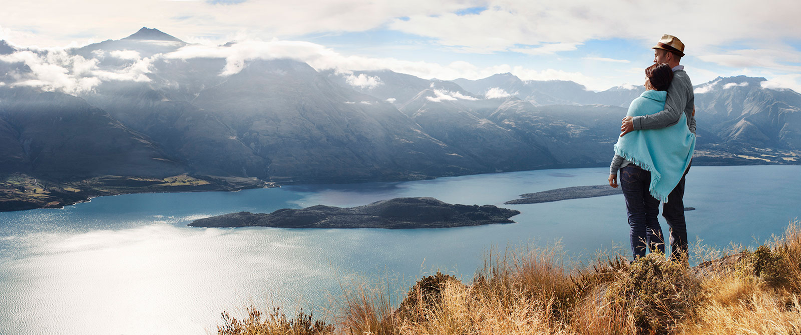 Picnic on a Peak in Queenstown New Zealand - Honeymoon Travel, Special Occasion Vacations - Australia, New Zealand, Fiji, Tahiti Travel Agency