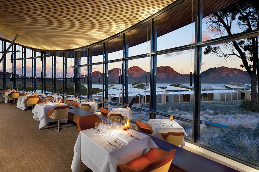 saffire-freycinet-900x600-dining-with-view